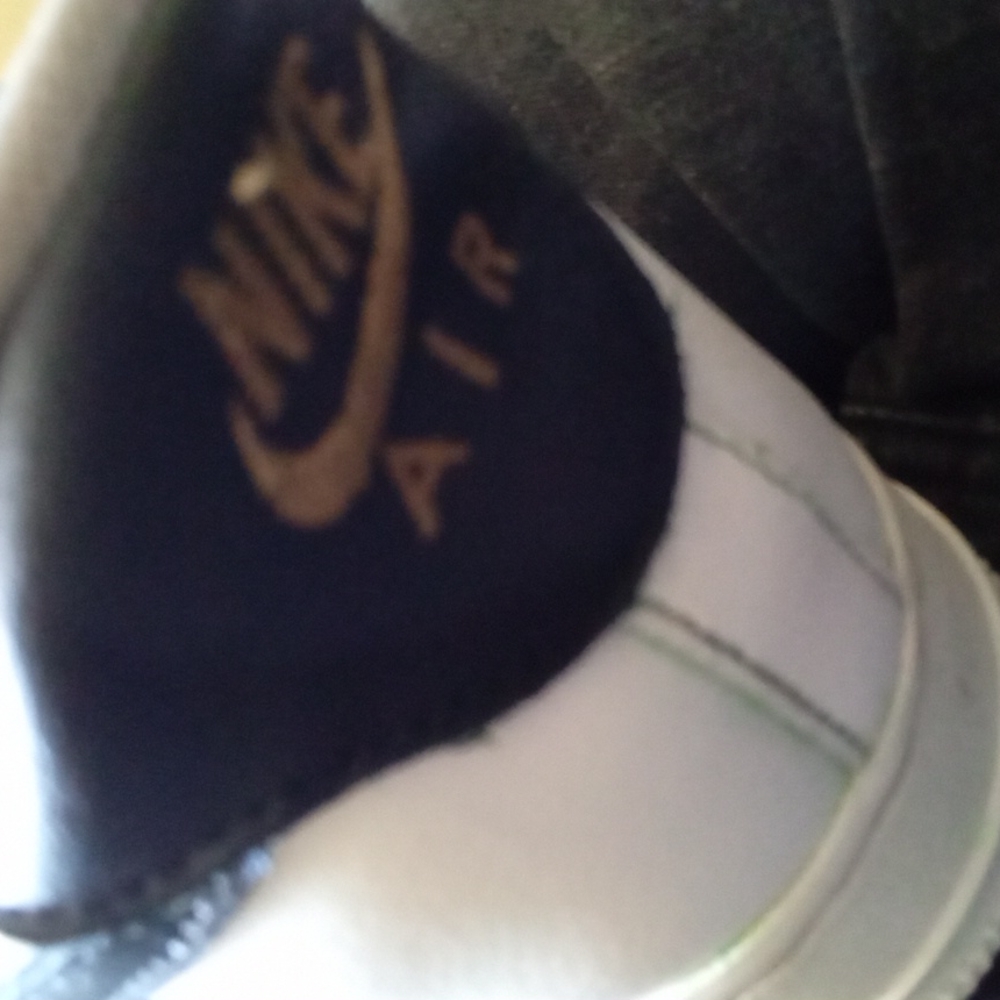 Shoes - Picture 3 of 4